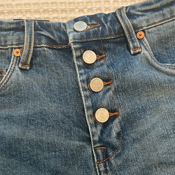 Sold - Picture 2 of 11